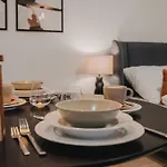 Jobostays - Downtown Hafen - Luxusbad - Direkt Am Hafen - 5 Min Zu Fuss Innenstadt Und Bahnhof - Aufzug - Kostenfreies Wlan - Kueche - Kontaktfreier Check-in * Oldemburgo