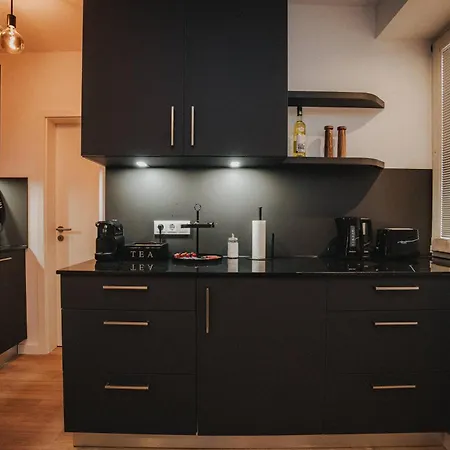 Lägenhet Jobostays - Downtown Hafen - Luxusbad - Direkt Am Hafen - 5 Min Zu Fuss Innenstadt Und Bahnhof - Aufzug - Kostenfreies Wlan - Kueche - Kontaktfreier Check-in