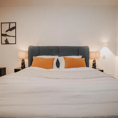 Downtown Mit Luxusbad Am Hafen Nur 5 Minuten Zu Fuss In Innenstadt Und Zum Bahnhof! Apartament