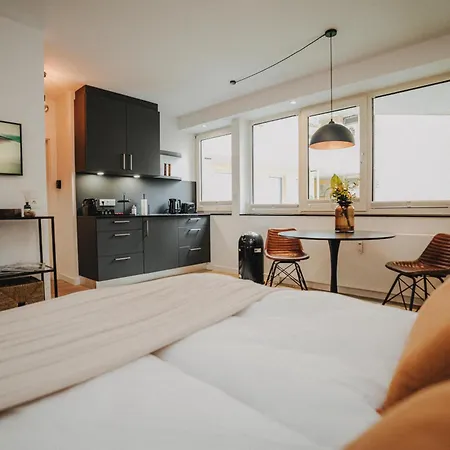 Downtown Mit Luxusbad Am Hafen Nur 5 Minuten Zu Fuss In Innenstadt Und Zum Bahnhof!