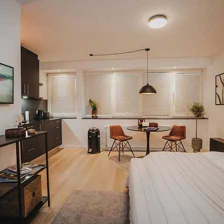 Apartament Downtown Mit Luxusbad Am Hafen Nur 5 Minuten Zu Fuss In Innenstadt Und Zum Bahnhof! Oldenburg