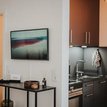 Daire Downtown Mit Luxusbad Am Hafen Nur 5 Minuten Zu Fuss In Innenstadt Und Zum Bahnhof!