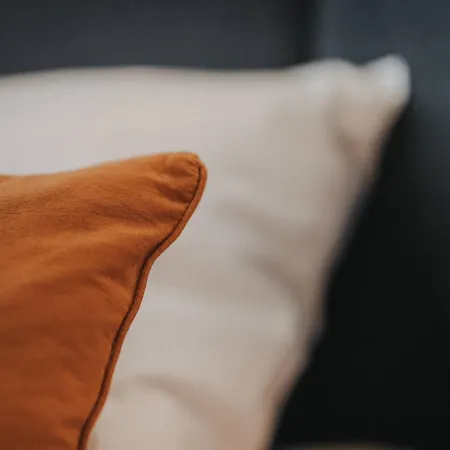 Jobostays - Downtown Hafen Apartment Oldenburg - Luxusbad - Direkt Am Hafen - 5 Min Zu Fuss Innenstadt Und Bahnhof - Aufzug - Kostenfreies Wlan - Kueche - Kontaktfreier Check-In Appartement Oldenburg