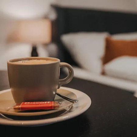 Downtown Mit Luxusbad Am Hafen Nur 5 Minuten Zu Fuss In Innenstadt Und Zum Bahnhof! Apartment