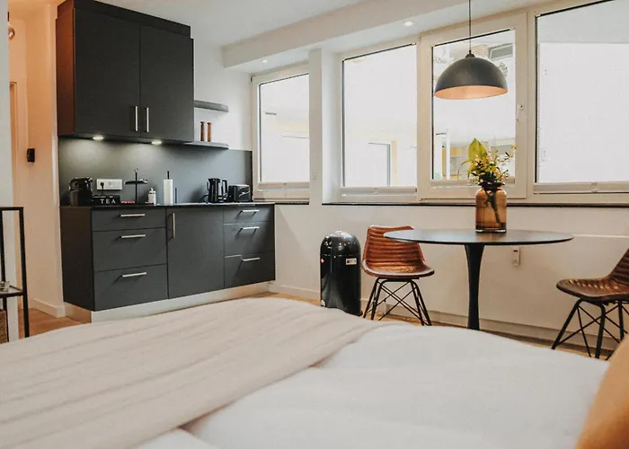 公寓 Jobostays - Downtown Hafen Apartment Oldenburg - Luxusbad - Direkt Am Hafen - 5 Min Zu Fuss Innenstadt Und Bahnhof - Aufzug - Kostenfreies Wlan - Kueche - Kontaktfreier Check-In