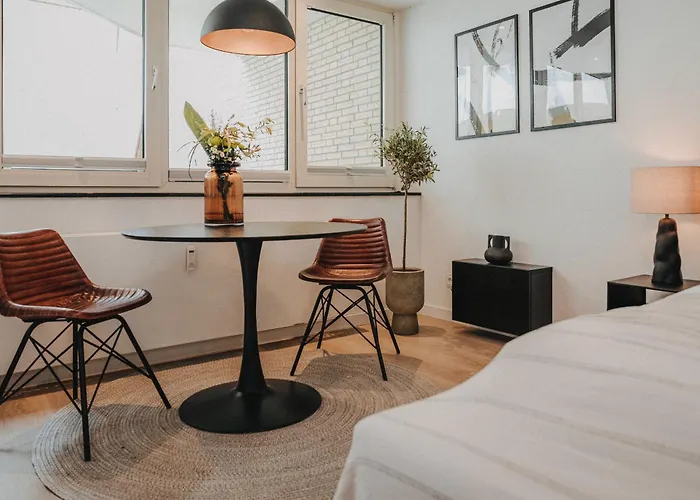 公寓 Jobostays - Downtown Hafen Apartment Oldenburg - Luxusbad - Direkt Am Hafen - 5 Min Zu Fuss Innenstadt Und Bahnhof - Aufzug - Kostenfreies Wlan - Kueche - Kontaktfreier Check-In 奥尔登堡